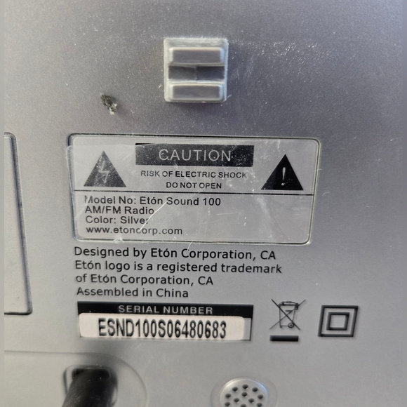 Silver Eton Sound 100 AM/FM Clock Radio With Alarm, Speaker‎ Tested  Working - Picture 7 of 10